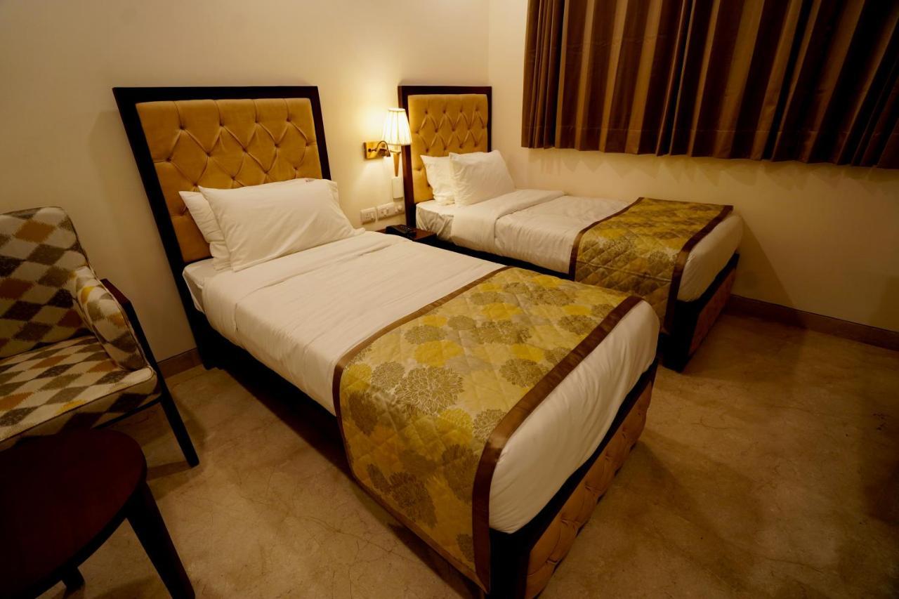 Wongdhen House Hotel นิวเดลี ภายนอก รูปภาพ